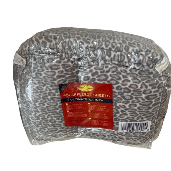 Berkshire Blanket Polar Fleece Sheet Set - King - Grey Leopard Print - Picture 2 of 2